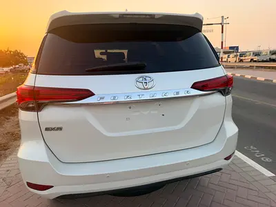 2016 Toyota FORTUNER 缩略图 15