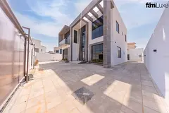 Modern Villa With Nearby Schools & Amenities