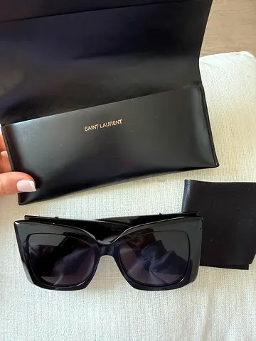 Saint Laurent Black Oversized Cat-Eye Sunglasses with Case