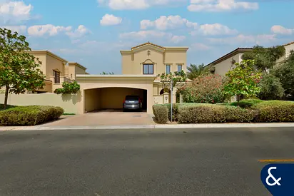 Upgraded | 3 bedrooms | Vacant on transfer