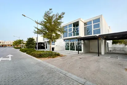 Type V2 | Vacant | Stand Alone Villa | Pool View