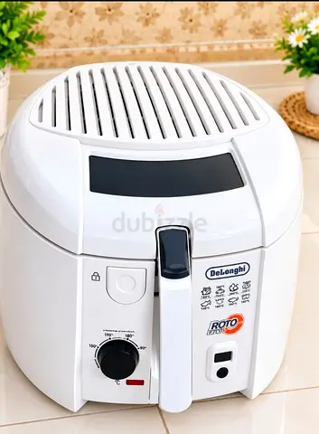 Brand new De'Longhi Deep Fryer - Compact White (Good Condition)