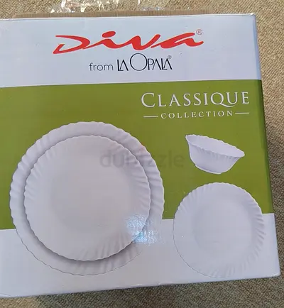 Diva by La Opala Classique dinner set (new in box)