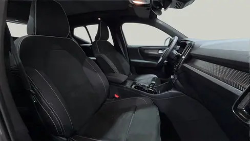 2024 Volvo XC40 photo 6