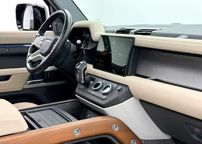 صورة 7 لـ 2023 LAND Rover DEFENDER