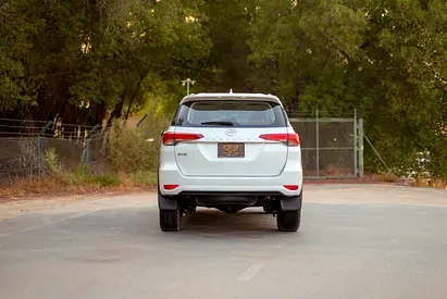 2025 Toyota FORTUNER photo 7