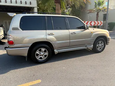 2005 Toyota LAND CRUISER photo 10