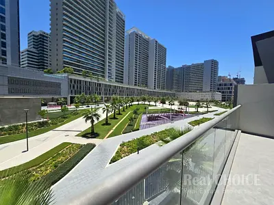 Exclusive I Fully Furnished I Ready to move | Maid