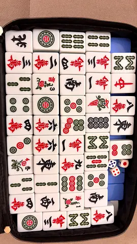 Mahjong Set with Dice and Carry Case
