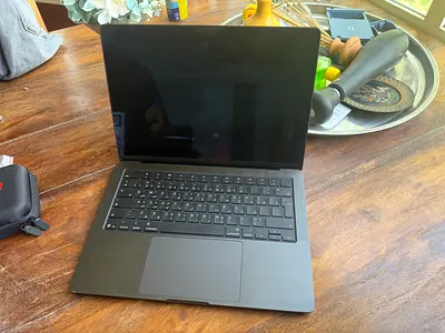 14-inch MacBook M5 Pro 16GPU 15CPU 1TB 24GB ram M5 Pro Chip