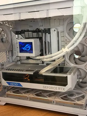 White Gaming Desktop PC with NVIDIA GeForce RTX 4080 Super GPU (Custom Build)