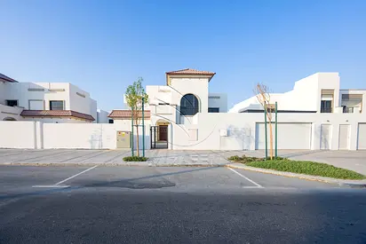 √ BRAND NEW and HOT! Prime Location | BIG PLOT √