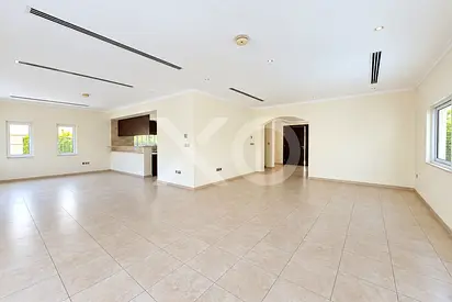 3BR Large | Vacant | Walking Distance to DBS