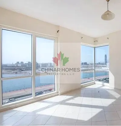 Bright 2BR Apartment | The Crescent B| Balcony & Lake Views