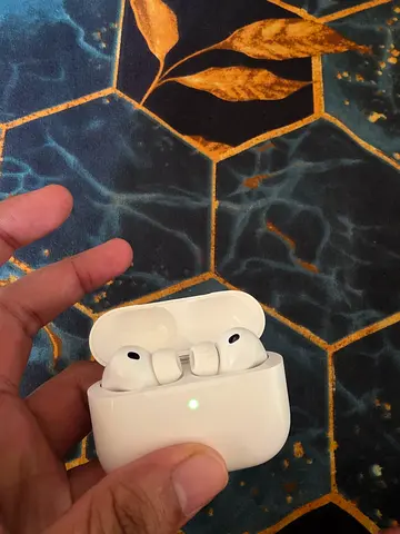 Airpods pro 3 with apple care plus sep 2028