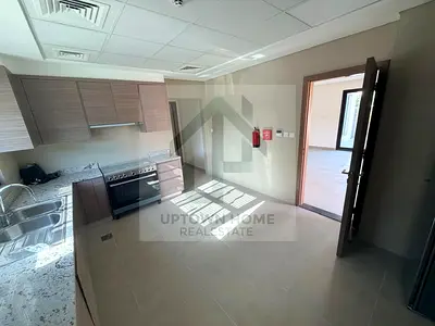 3 bed /ready to move / new/corner