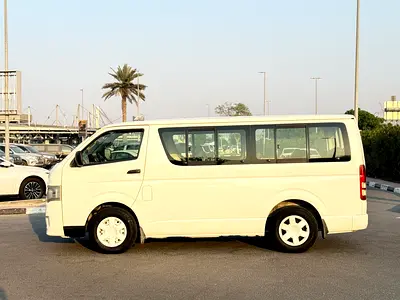 2012 Toyota HIACE photo 5