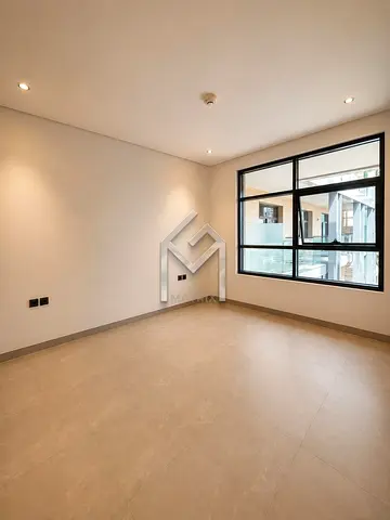UNFURNISHED | SPACIOUS UNIT | BRAND NEW