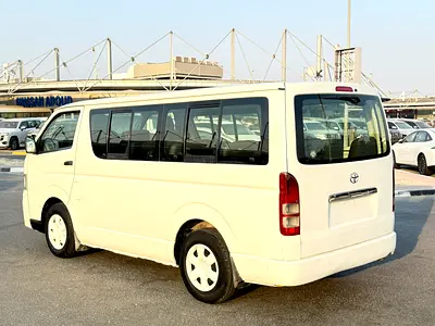 2012 Toyota HIACE photo 4