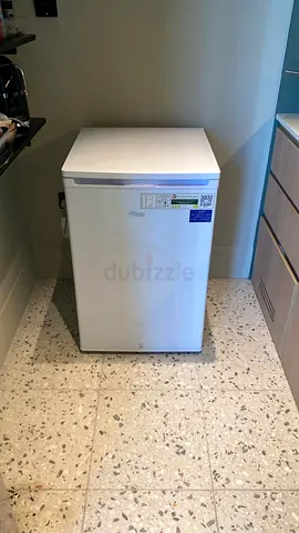 Compact undercounter freezer - good working condition