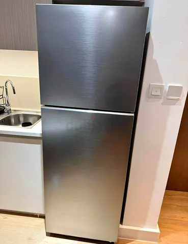 Samsung medium size 2 door fridge Top-freezer Stainless Steel Refrigerator - Good Condition
