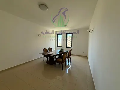 غرفتين وصالة بالمجاز 3 سكن عائلي تكييف مجاني تشطيبات عصرية موزع وغرفة معيشة سعر مميز 4 أو 6 شيكات