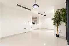 Spacious 3BR Townhouse | Open Kitchen | Park View