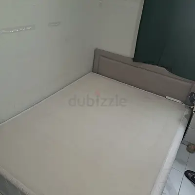 Free Queen Size Bed 200 x 160