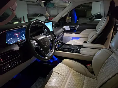 صورة 9 لـ 2021 Lincoln NAVIGATOR