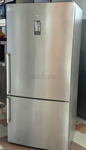 Siemens IQ700 Bottom Freezer Fridge 85cm Width Size Excellent Condition