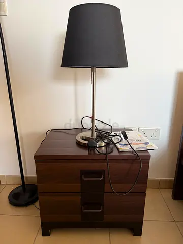 Black table lamp, working