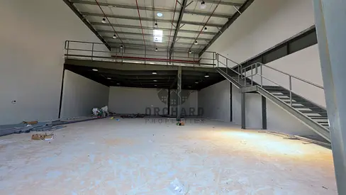 4000 SQFT / with Meznine. / 9 kva / we