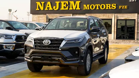2026 Toyota FORTUNER 缩略图 3