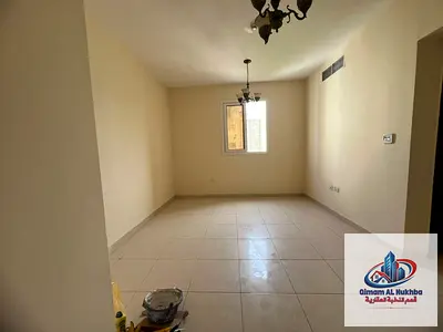 لو كان أهم شيء عندك هو قرب السكن من البحر فهذه الغرفة والصالة في القليعة تمنحك ميزة موقع قريبة من الكورنيش وتضعك في منطقة عملية تساعدك على الاستمتاع ب