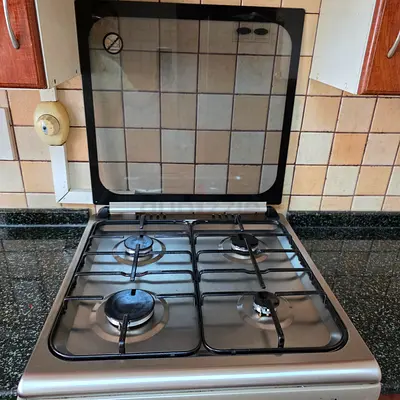 4 burner Cooking Range for sale