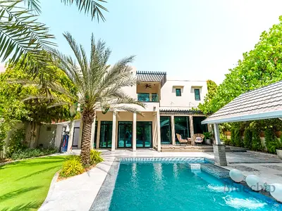 Luxury Redefined| Fully Furnished | Prime Location