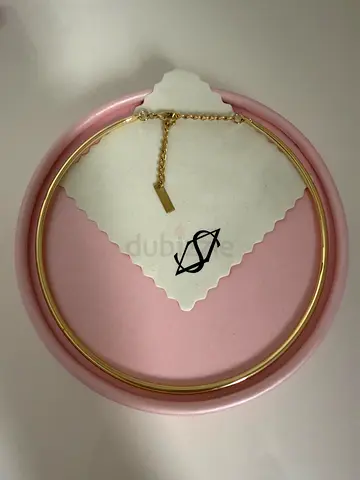 Simple gold-tone Necklace- choker
