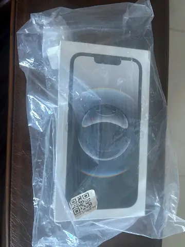 Sealed Apple iPhone 16e (Black) - Unopened. Middle East Version