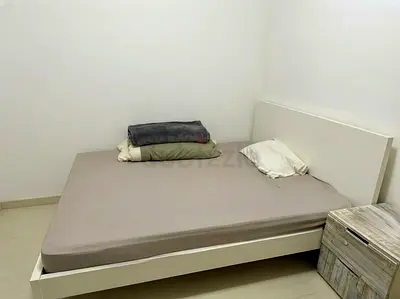Queen sized bed for sale!!