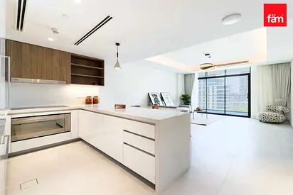 Furnished 2br | Vacant | Park & Pool View