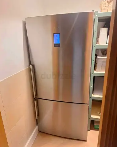 Siemens IQ700 Bottom Freezer Fridge Excellent Condition 85cm Width
