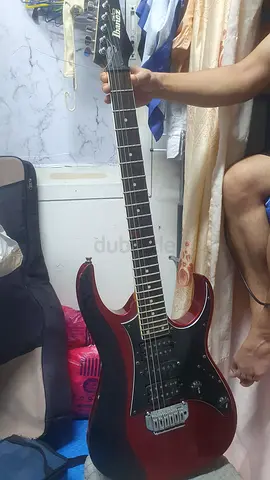 Ibanez electric guitar - good condition, ready to play
