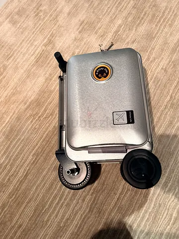 Silver Hard Shell Spinner Suitcase