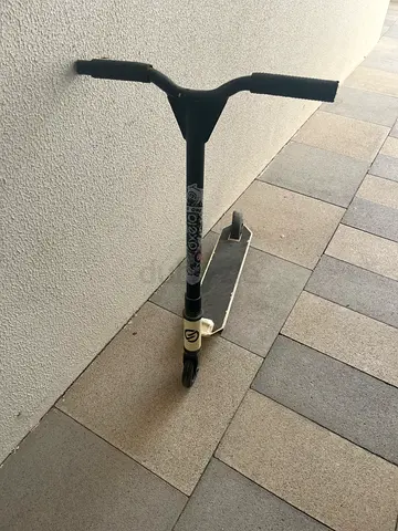 Stunt scooter