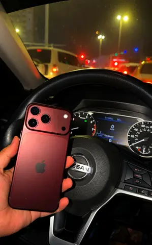 Iphone 18 pro max burgundy 256GB TDRA