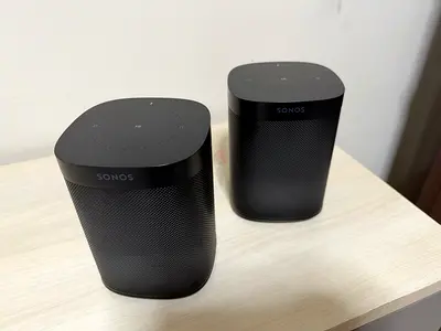 2 x Sonos One Speakers – Black