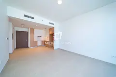 Elegant 2-Bedroom | Waterfront | Prime Location