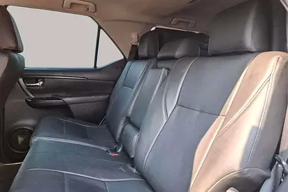 2019 Toyota FORTUNER 缩略图 12