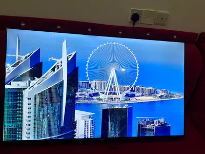 Smart tv 50 inches perfect condition -ajman