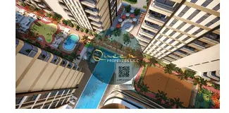 Large space / Prime and vibrant location / Close to services and amenities